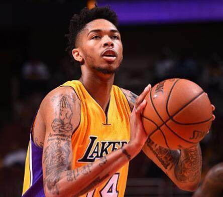 军这样气势 军这样气势